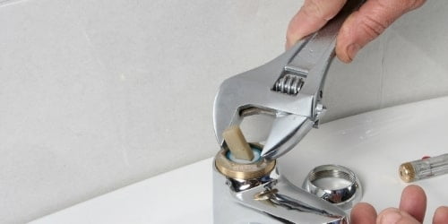 How To Remove Double Handle Kitchen Faucet Without Screws?