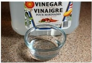 vinegar to clean black sink